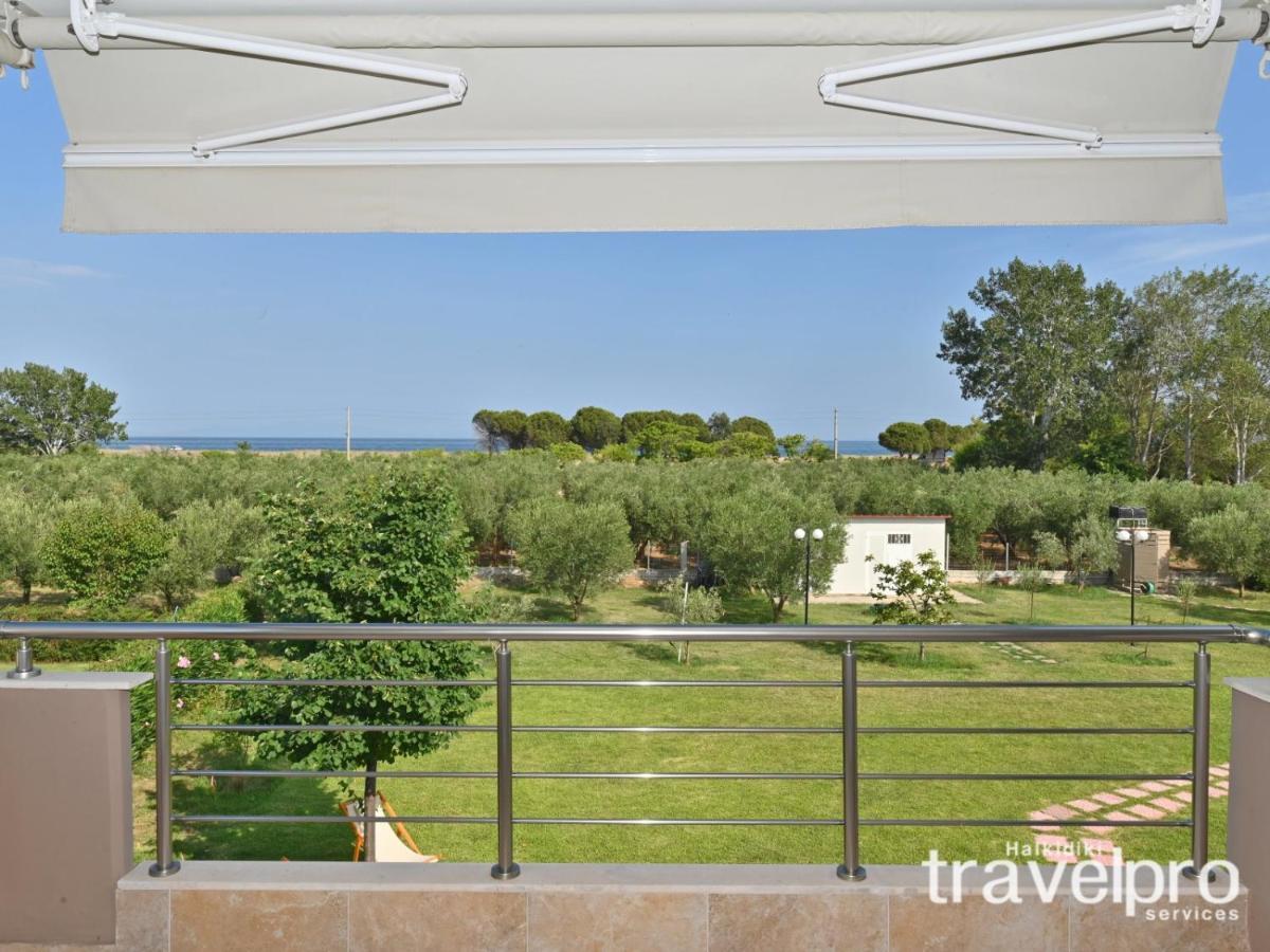 Villa Iris By Rentalspro Services - Agios Mamas Beach Exterior photo