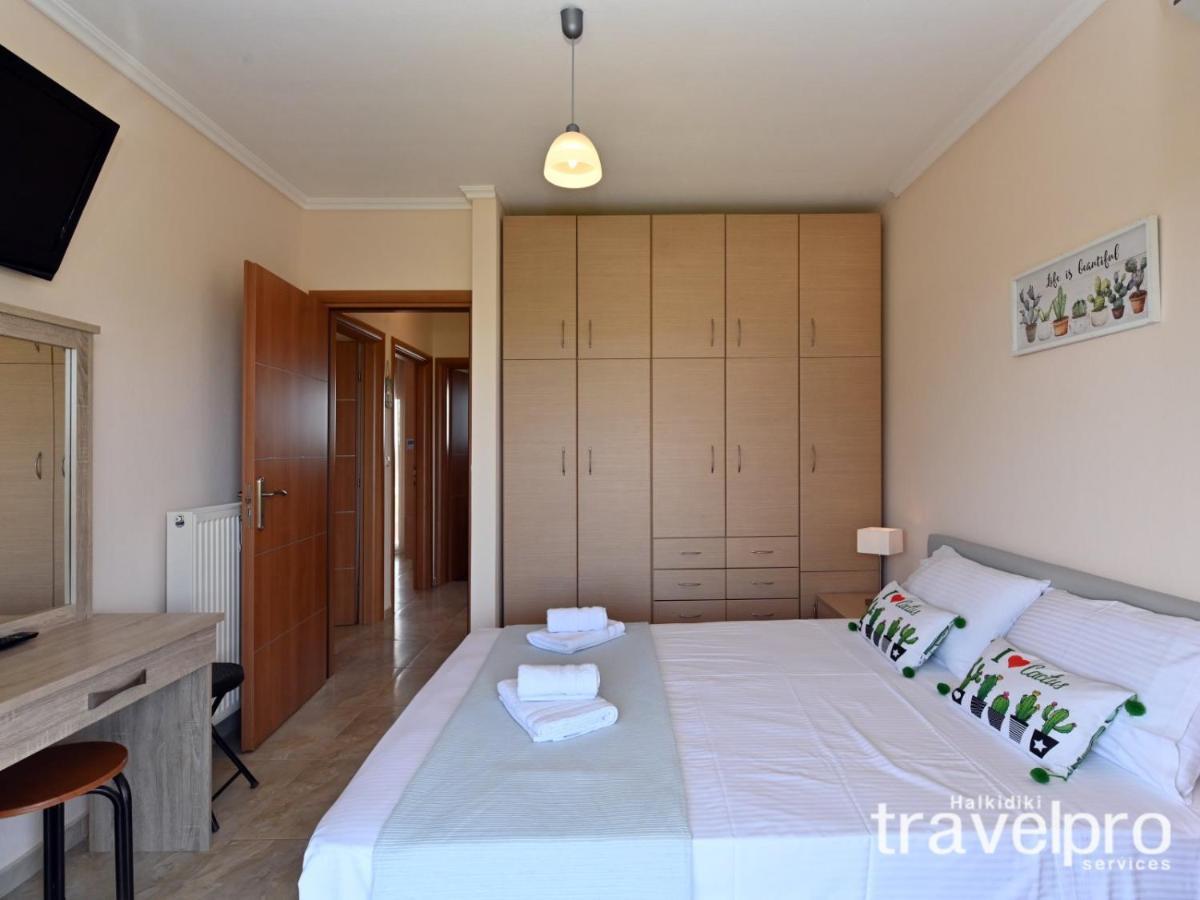 Villa Iris By Rentalspro Services - Agios Mamas Beach Exterior photo