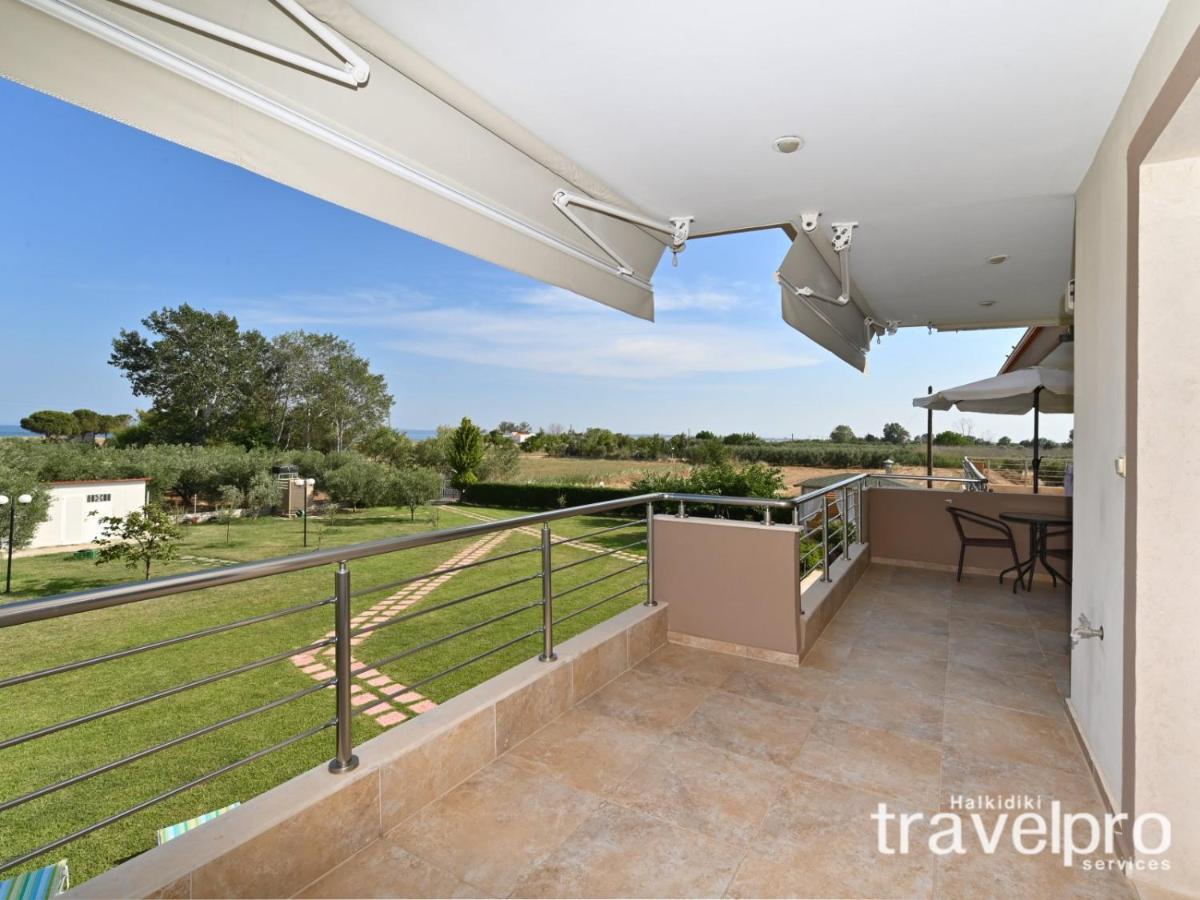 Villa Iris By Rentalspro Services - Agios Mamas Beach Exterior photo