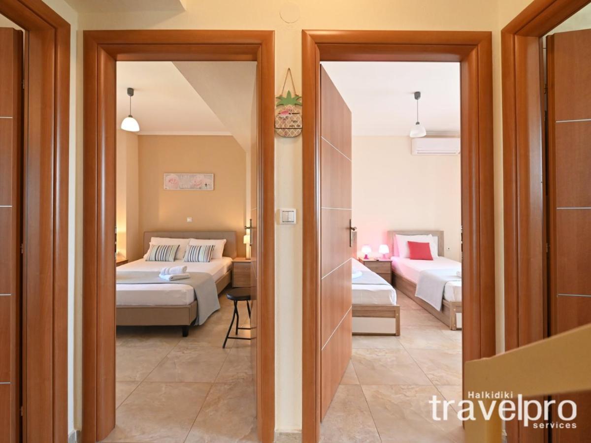 Villa Iris By Rentalspro Services - Agios Mamas Beach Exterior photo