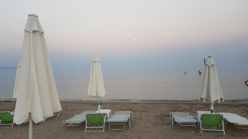 Villa Iris By Rentalspro Services - Agios Mamas Beach Exterior photo