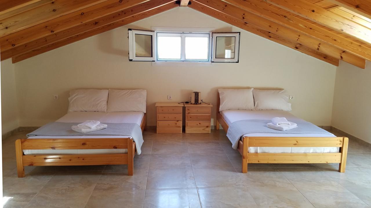 Villa Iris By Rentalspro Services - Agios Mamas Beach Exterior photo